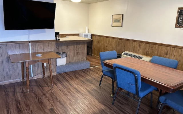 Valley Inn and Suites