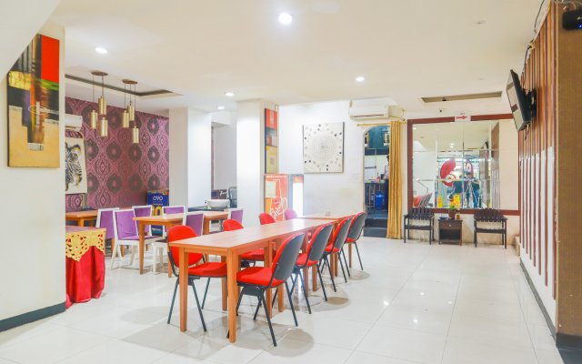 OYO Flagship 3563 New Mg Hotel