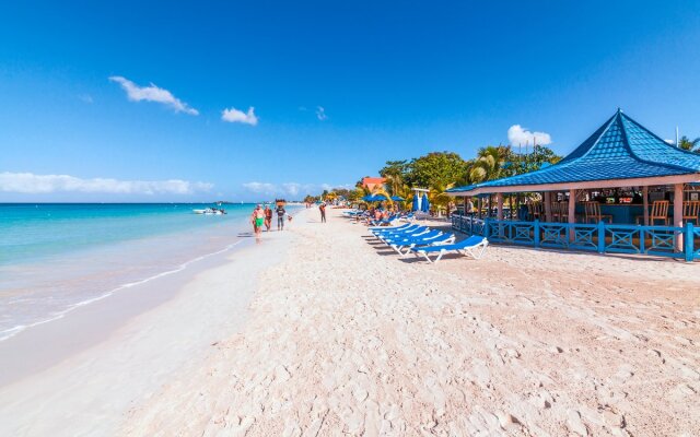 Negril Tree House Resort