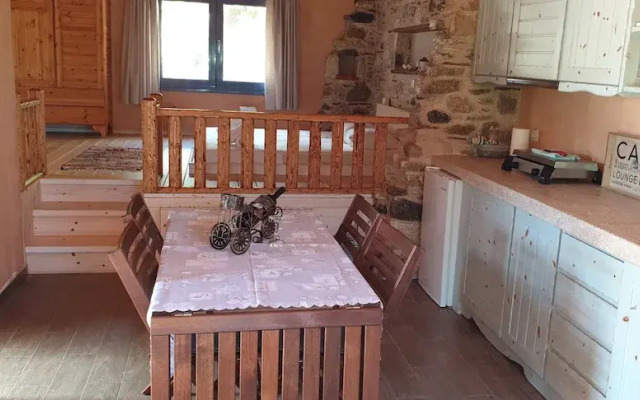 Chaihoutes stone House into Olive farm in Zia