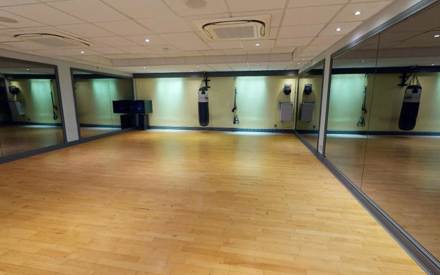 Village Hotel Manchester Hyde