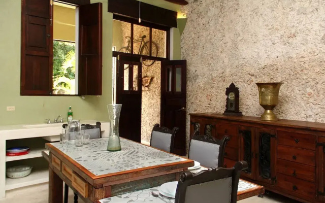 Merida Downtown Casa Colonial Suite