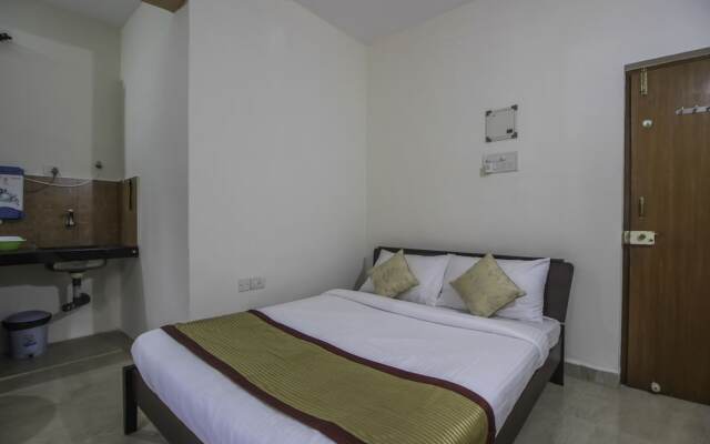 OYO 10812 Home Cozy Studio Colva South Goa