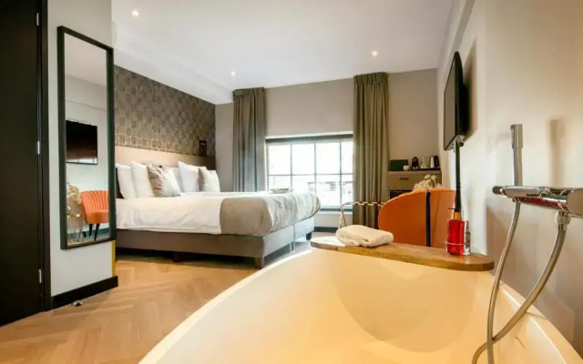 Harbour Suites Boutique Hotel