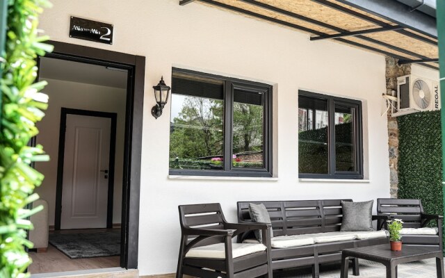 Mia Mia Suites Apart-Hotel
