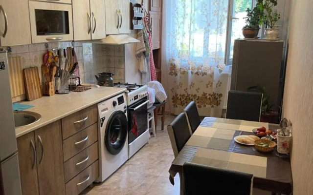 Apartment On Erekle 25a