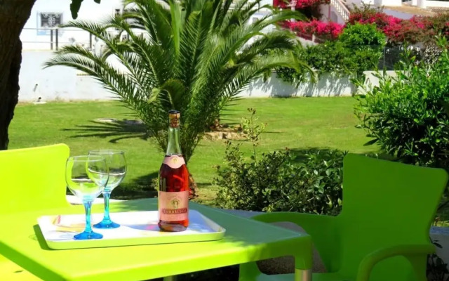 Immaculate 3-bed Villa in Guia Private Pool