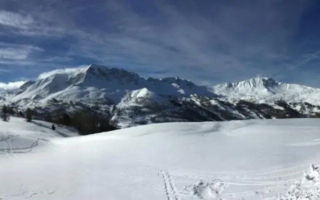 Joli T4 à Vars dans Résidence 4 étoiles