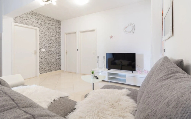 Beautiful apartment Petra