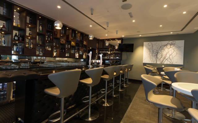 Premier Inn Abu Dhabi Airport (Business Park)