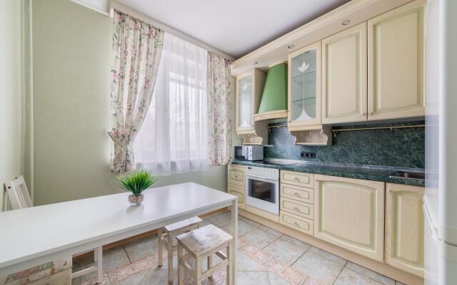 ApartLux on Bolshaya Spasskaya street 8