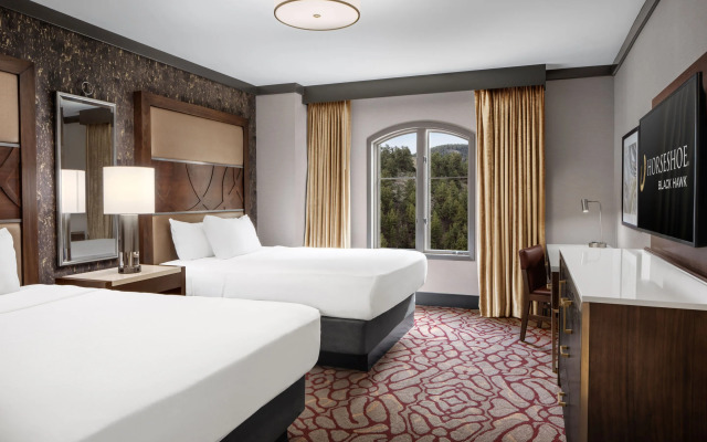 Horseshoe Black Hawk - A Caesars Rewards Destination