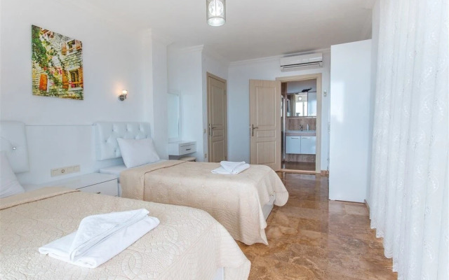 Villa Moana by Akdenizvillam