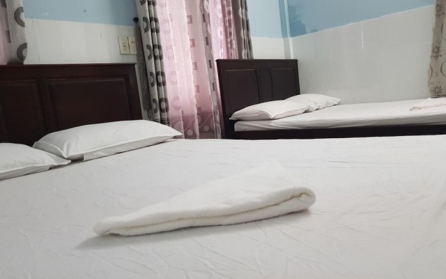 Anh Xuan Guesthouse – Guest Rooms – Hue