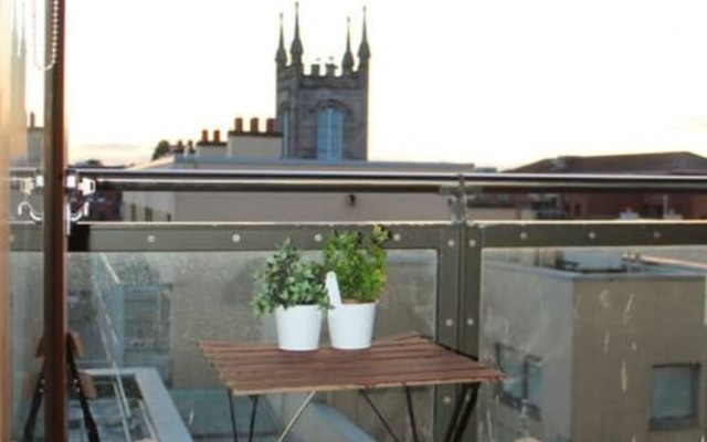 Stylish 2 Bedroom Smithfield Flat With Balcony