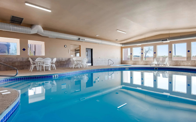 Best Western West Hills Inn