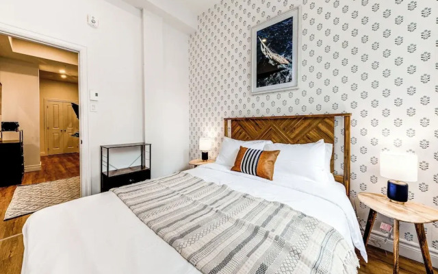 Bohemian Vieux Quebec Two Bedroom