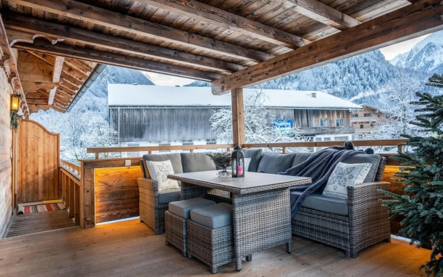 Holiday Flat With Terrace Near Wildkogel