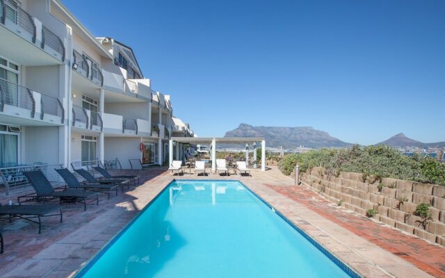 Leisure Bay 225 By Ctha
