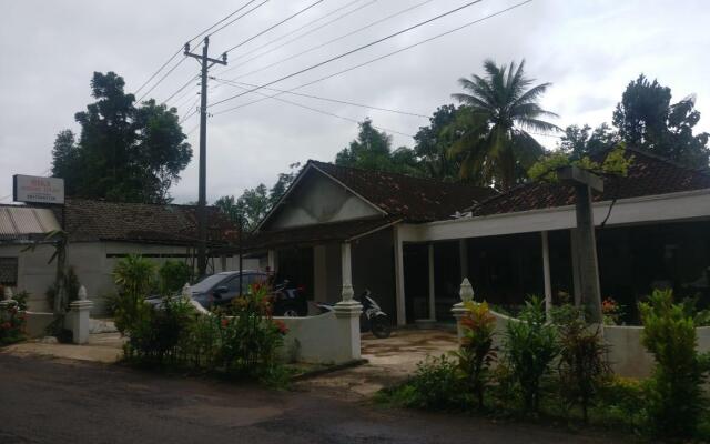 Rika Homestay