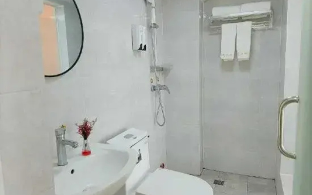 Huaqianshu Youth Hotel (Guilin Liangjiang International Airport Branch)