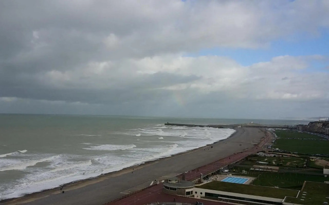 EGG HOTEL - HOTEL LES GENS DE MER Dieppe