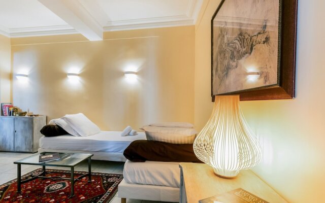 Les coulisses Fabre comedie - Premiere conciergerie