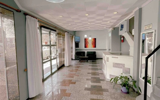Luar Hotel