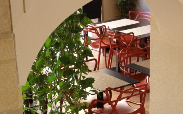 Aquitain Hotel