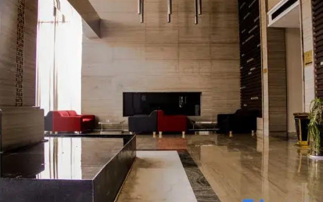 Xiuwu Zhongzhou Laurel Hotel (Xiuwu Station)