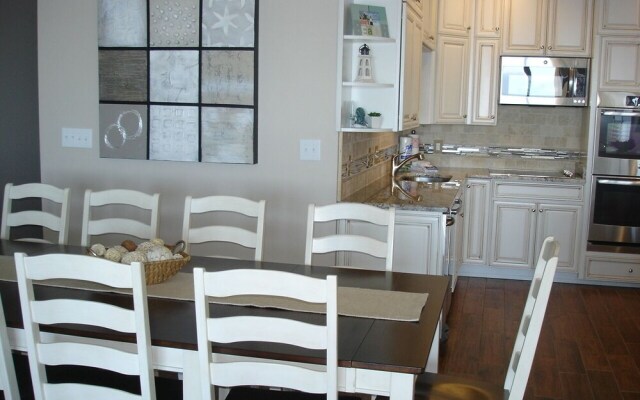 Phoenix 1154 Penthouse