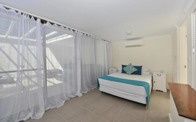 Tropical Reef Apartments