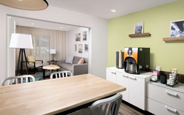 Extended Stay America Select Suites Tampa Brandon East