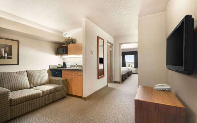 Days Inn by Wyndham Calgary Airport