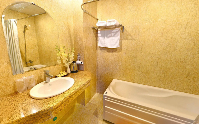 Thanh Lich Hue Hotel