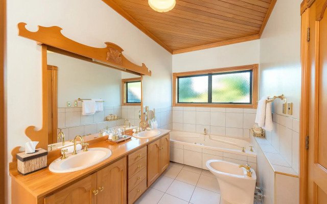 Hamurana Lodge Boutique Hotel