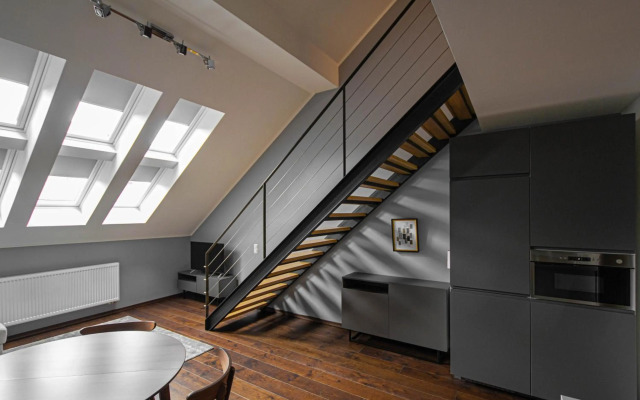 Quite Loft with Balcony and 3 Air Conditioners