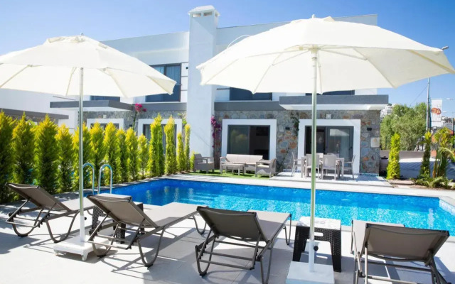 BD4109 Two BedroomedVilla withPool inBodrumYalikavak