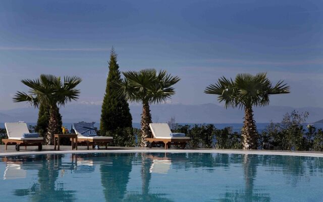 Valis Resort