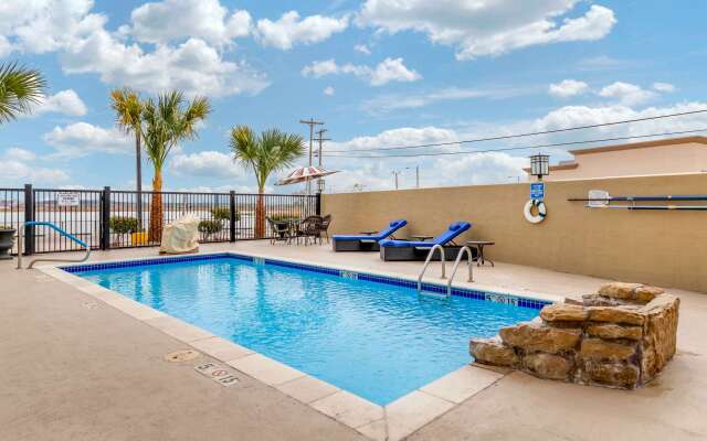 Comfort Inn & Suites Eagle Pass