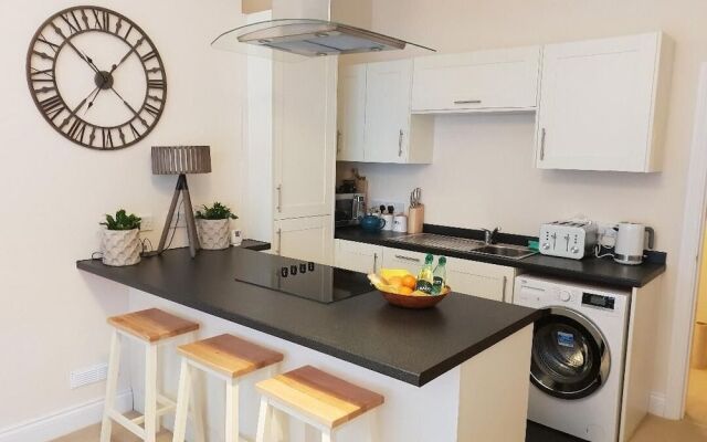 Stracey Road Apartment