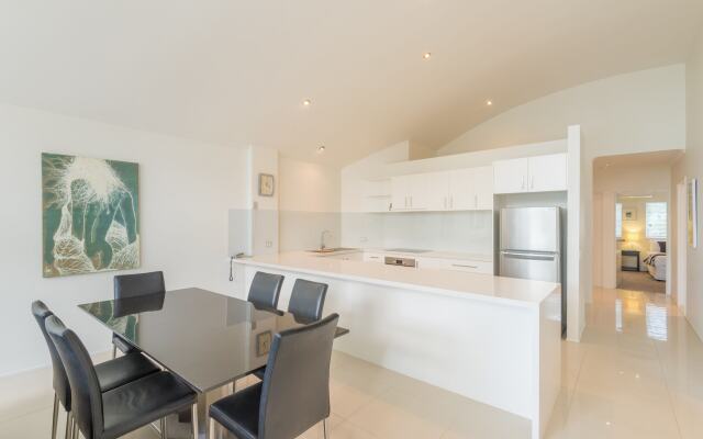 Noosa Outrigger Beach Resort