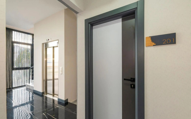 Melanj Airport Hotel