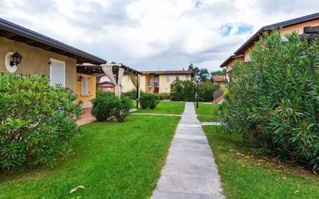 Attractive Residence on Lake Garda, Close to Manerba