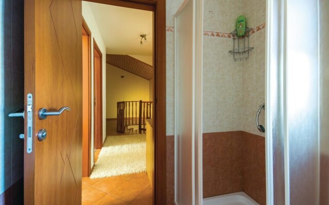 Stunning Home in Cavle With Wifi and 3 Bedrooms