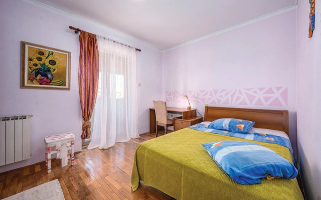 Nice Apartment in Rovinj With 3 Bedrooms and Internet