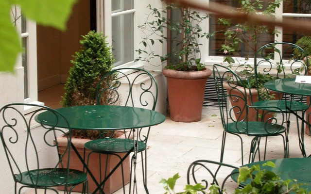 Hotel Le Clos Medicis