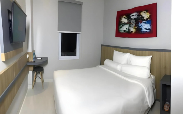 Front One Hotel Gresik
