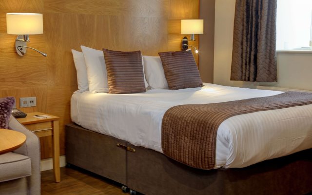 Crowne Plaza East Midlands Airport by IHG