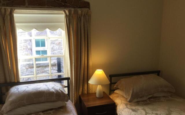 Dobbin Lodge